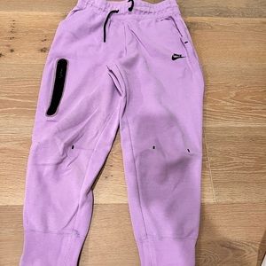 Nike Girls Loose Fit Tech Fleece - Medium